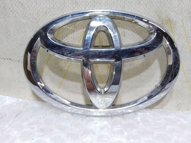 Фірмовий значок на кришку багажника 754310D050 TOYOTA