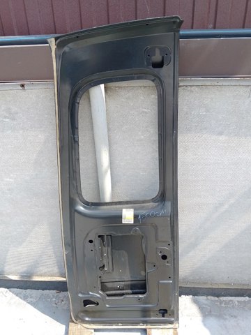 Двері фургона задні, распашні, праві 7751468944 RENAULT