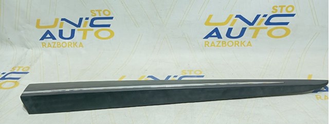 Молдинг передньої правої двері 801865598R RENAULT
