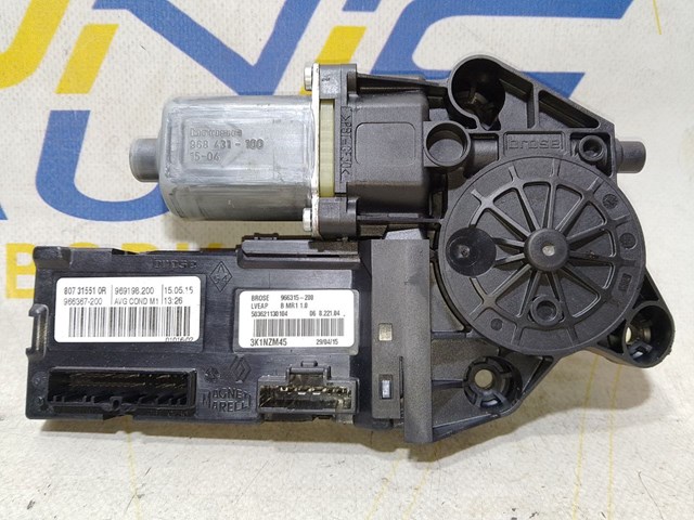 Моторчик склопідйомника двері задніх, лівих 807315510R RENAULT