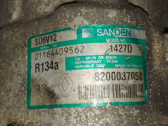 Компресор кліматичної установки 8200037058 RENAULT
