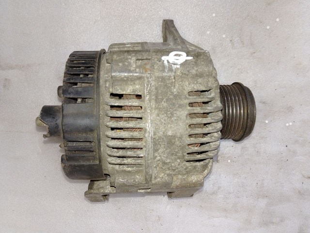 Авто генератор 8200064685 RENAULT