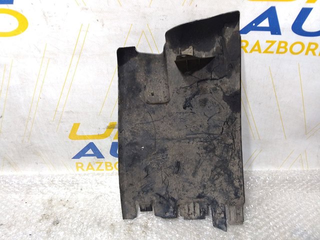 Захист заднього бампера 8200066884 RENAULT