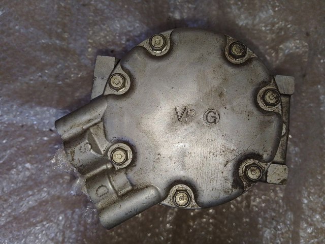 Компресор кліматичної установки 8200117767 RENAULT