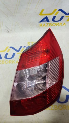 Ліхтар задній правий 8200127702 RENAULT
