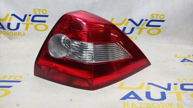 Задні ліхтарі 8200142681 RENAULT