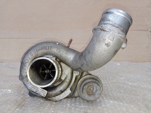 Турбокомпресор 8200184484 RENAULT
