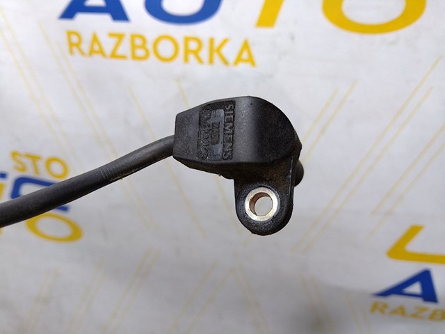 Датчик положення (оборотів) коленвалу 8200275614 RENAULT