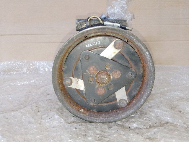 Компресор кондиціонера 8200365787 RENAULT