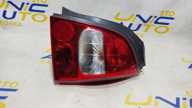 Задній правий стоп 8200387889 RENAULT