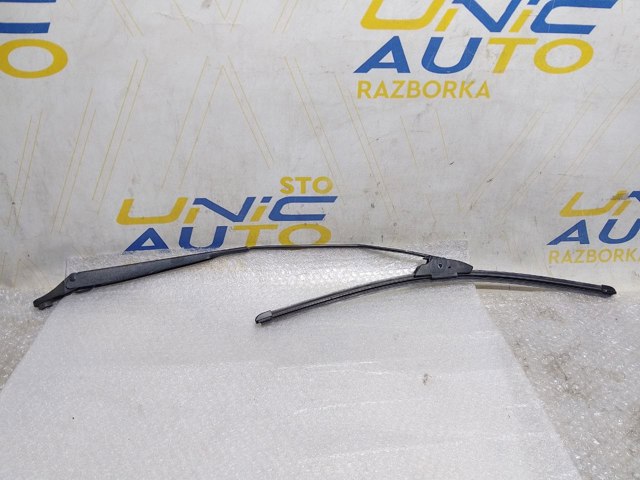 Ричаг склоочисника 8200409696 RENAULT