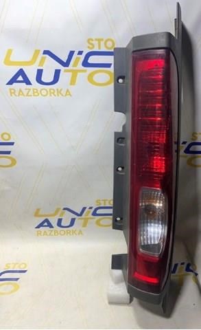 Ліхтар задній правий 8200415251 RENAULT