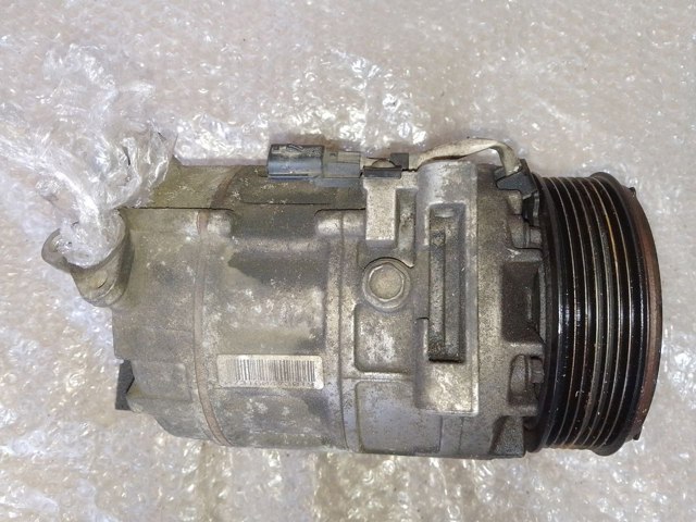 Компресор кондиціонера 8200454172 RENAULT