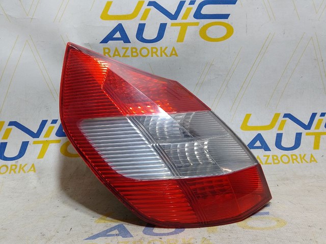 Ліхтар задній лівий 8200493374 RENAULT