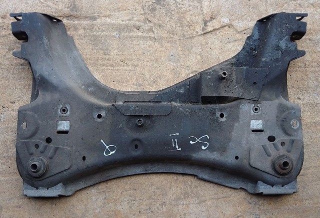 Підрамник передньої підвіски 8200503491 RENAULT