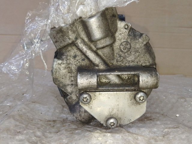 Насос кондиціонера 8200561276 RENAULT