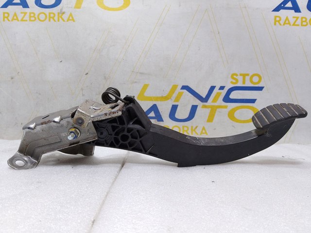 Педаль зчеплення 8200590247 RENAULT