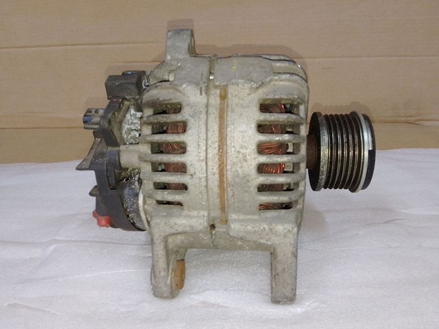 Генератор 8200660033 RENAULT