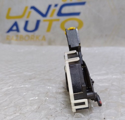 Датчик включення зчеплення 8200666173 RENAULT