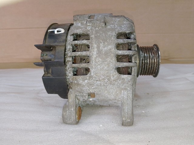 Генератор 8200667611 RENAULT