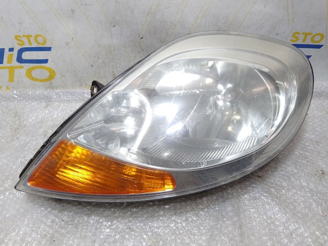 Фара дальнього світла в зборі 8200701352 RENAULT