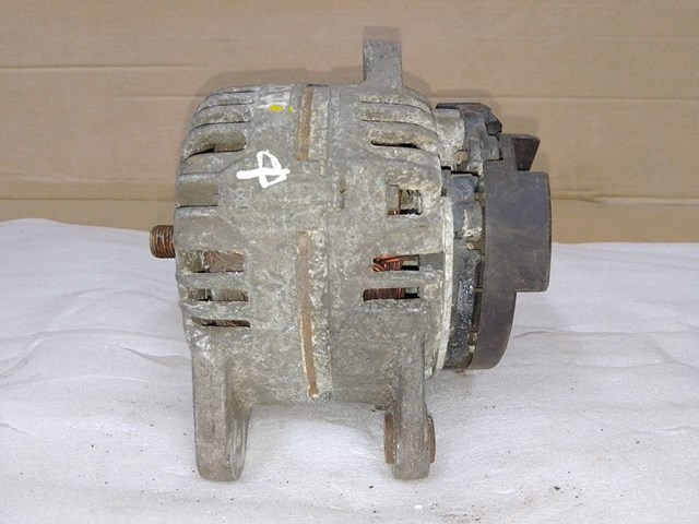 Генератор 8200726639 RENAULT
