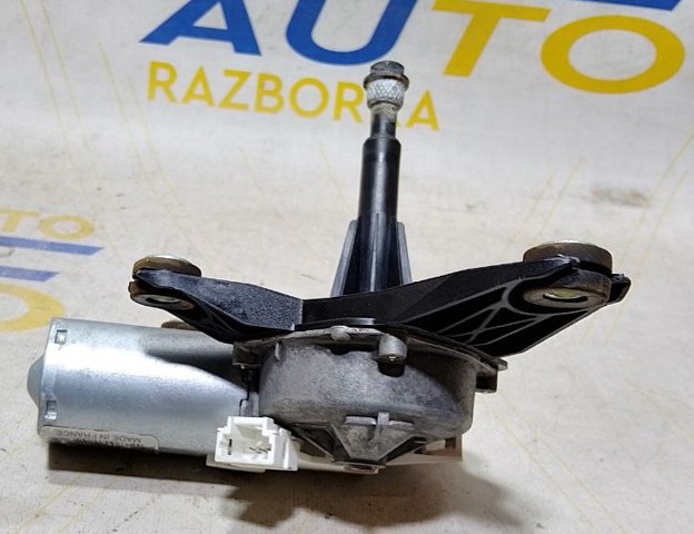 Двигун склоочисника заднього скла 8200734582 RENAULT