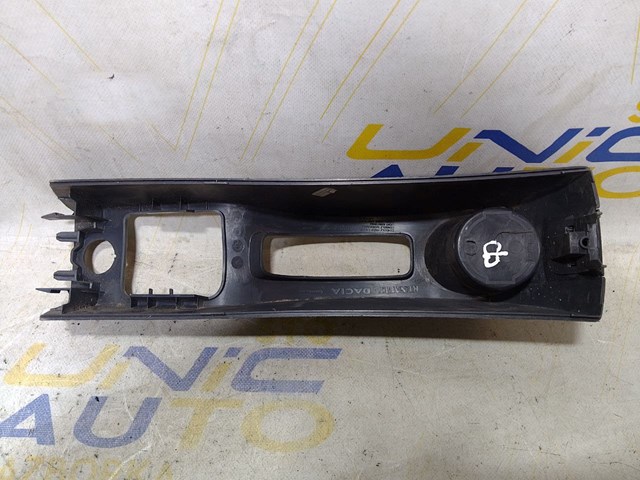 Консоль центральна панелі управління 8200739462 RENAULT