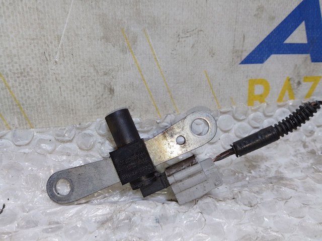 Датчик частоти обертання 8200772182 RENAULT