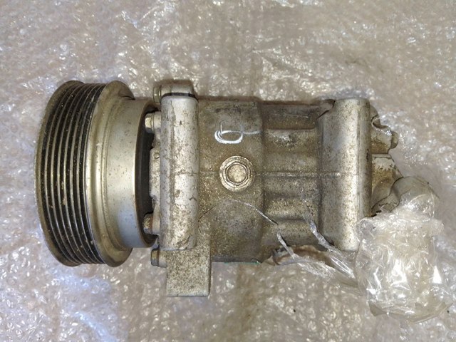 Компресор кондиціонера 8200819568 RENAULT