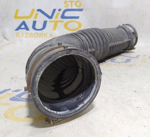 Патрубок повітряний, вхід в турбіну (наддув) 8200858600 RENAULT