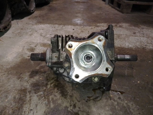 Коробка роздавальна в зборі 8200988056 RENAULT