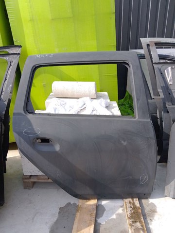 Двері задні, праві 821009562R RENAULT
