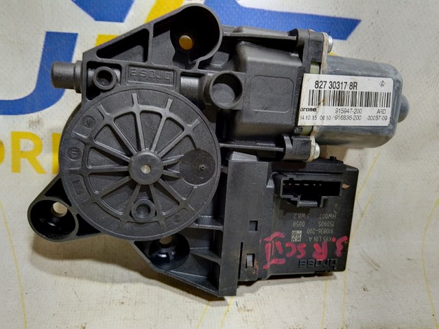 Мотор склопідйомника дверей задніх, правих 827303178R RENAULT