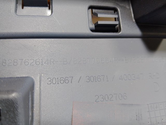 Молдинг задніх правих дверей 828762614R RENAULT