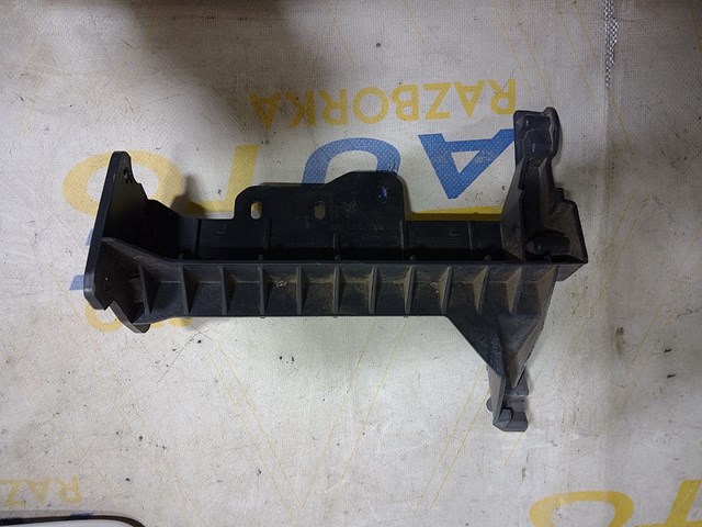 Кріплення бамера ліве 850474039R RENAULT