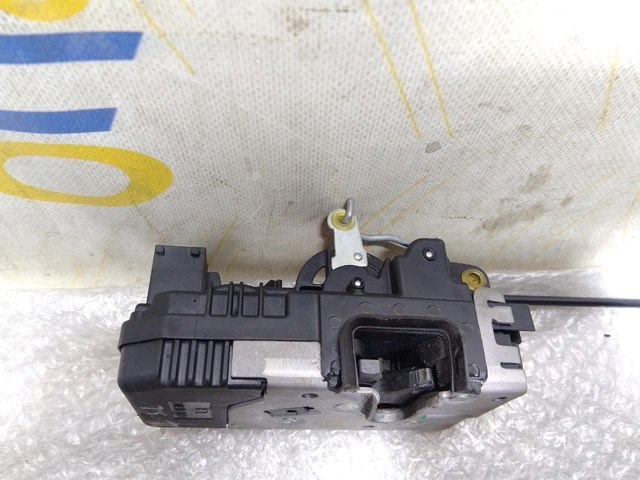 Замок задніх лівих распашних дверей 905033916R RENAULT