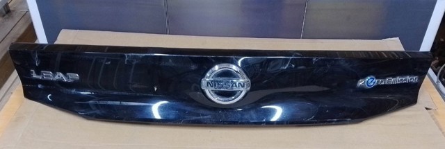 Накладка кришки багажника 908105SH0A NISSAN