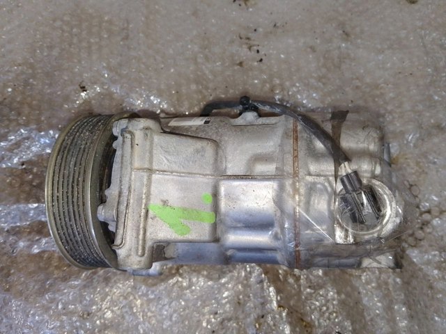 Компресор кліматичної установки 926005450R RENAULT