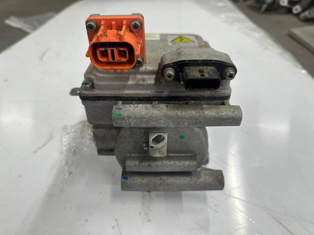 Компресор кліматичної установки 926007596R RENAULT
