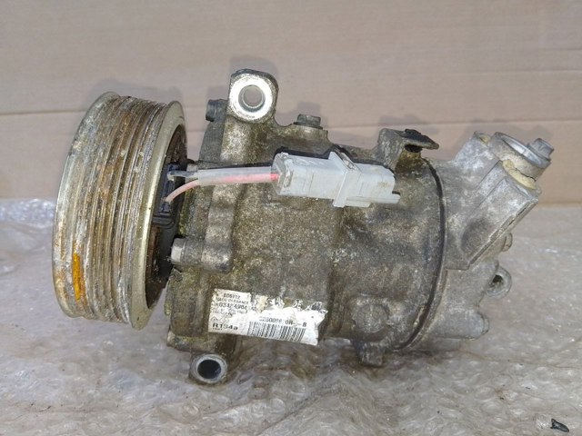 Насос кондиціонера 926008670R RENAULT