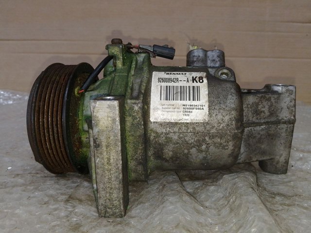Насос кондиціонера 926008942R RENAULT