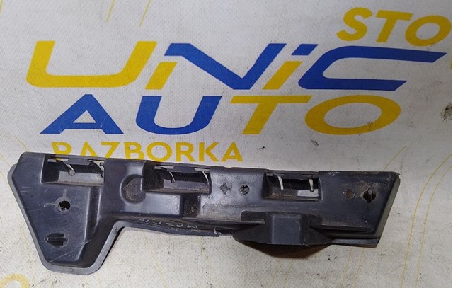 Кронштейн кріплення бампера переднього правий 960160002R RENAULT