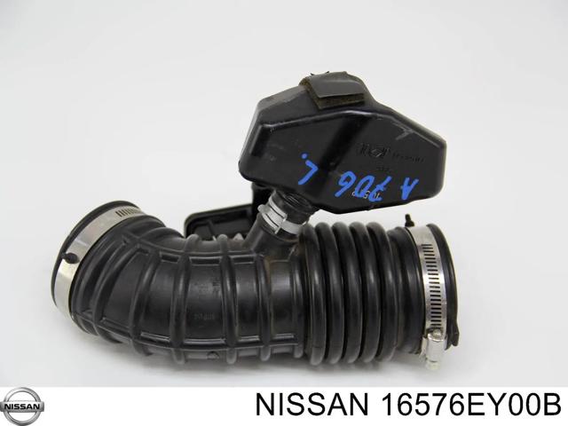 Патрубок повітряний, вихід повітряного фільтра 16576EY00B NISSAN