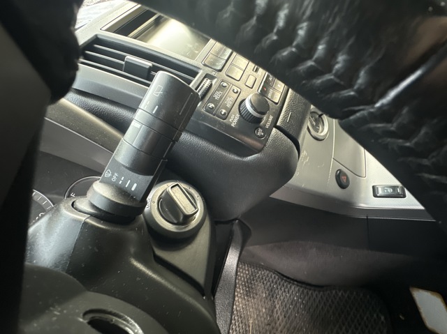 Перемикач підрульовий, правий 25260CA000 NISSAN