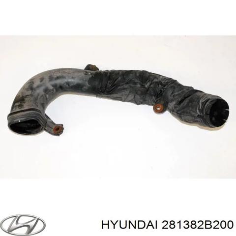 Патрубок повітряний, вихід повітряного фільтра 281382B200 HYUNDAI