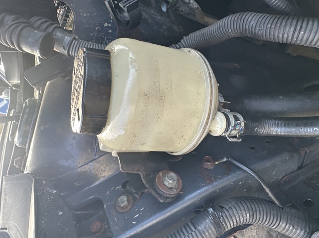 Бачок гідропідсилювача керма 49192AG000 NISSAN