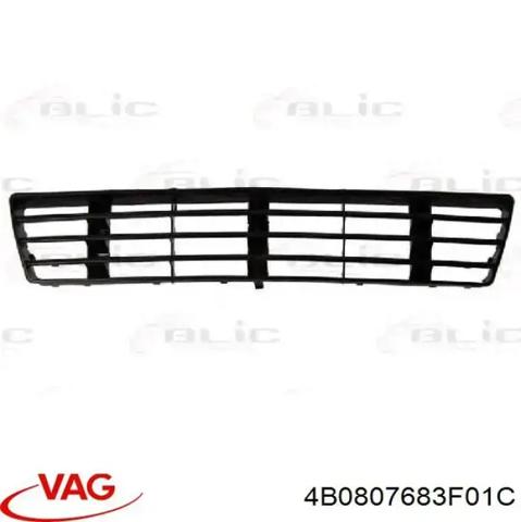 Решітка переднього бампера, центральна 4B0807683F01C VAG