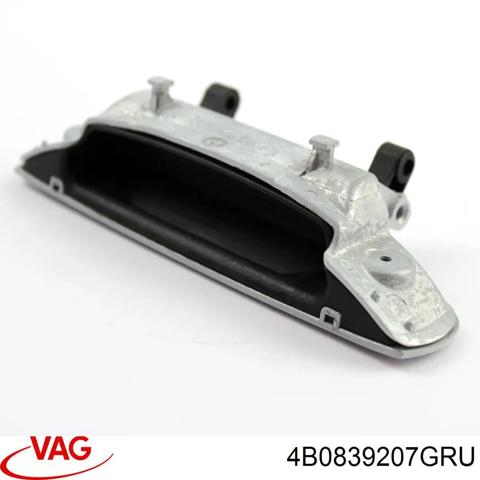 Ручка задньої двері зовнішня ліва 4B0839207GRU VAG