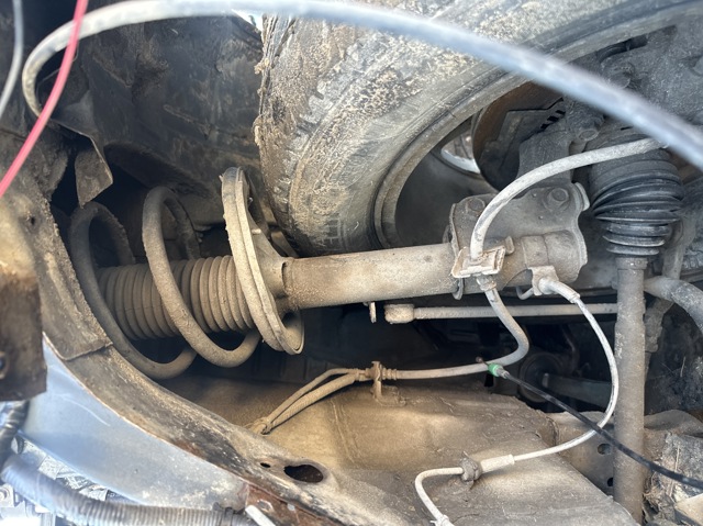 Стійка передня, ліва 54303CL025 NISSAN